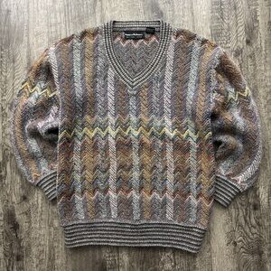 Vintage Pamela Roberts Multicolor Patterned Chevron Wool Blend V Neck Sweater